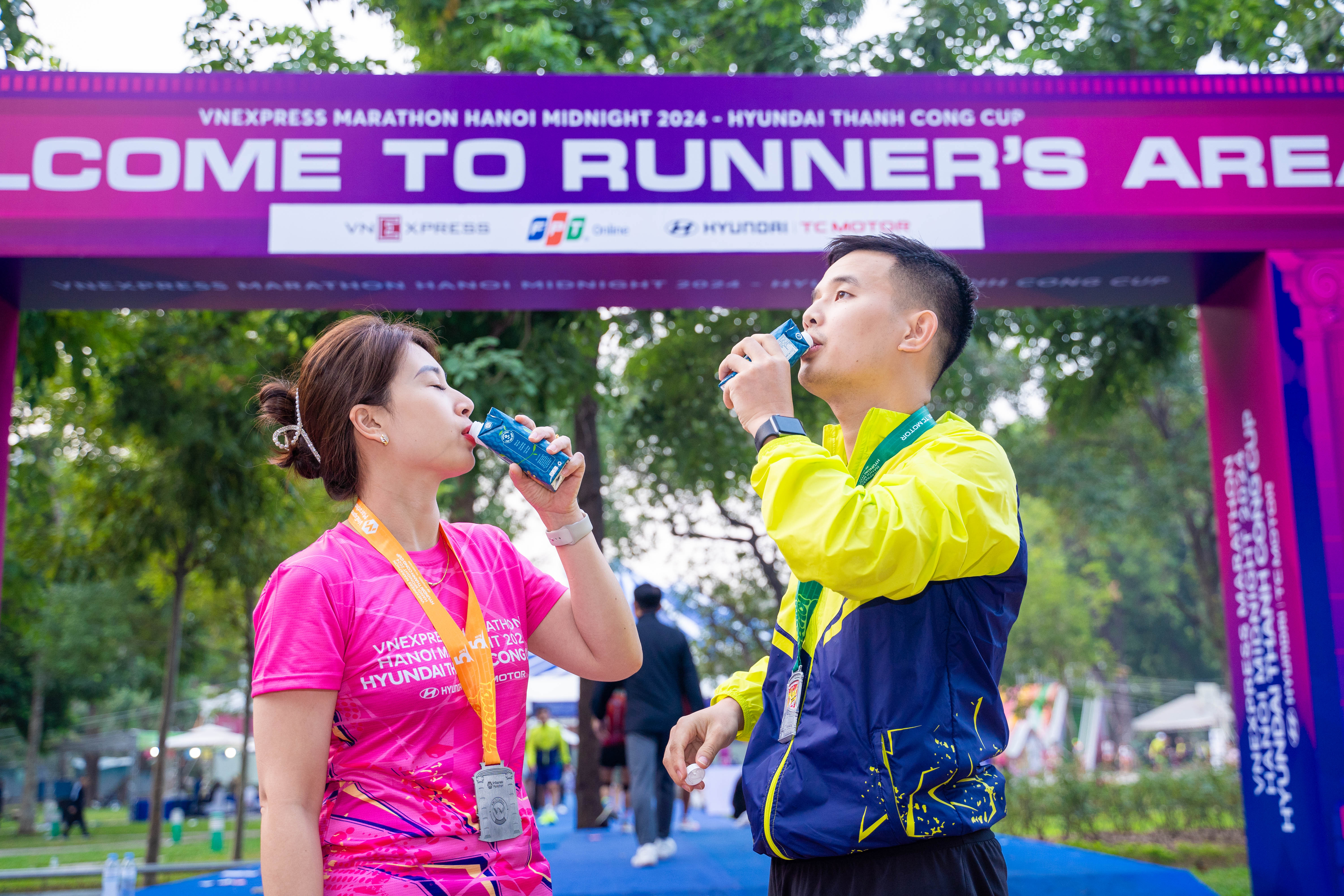 Vinamilk tài trợ “132 kg đạm” cho 11.000 runner VnExpress Marathon Hà Nội