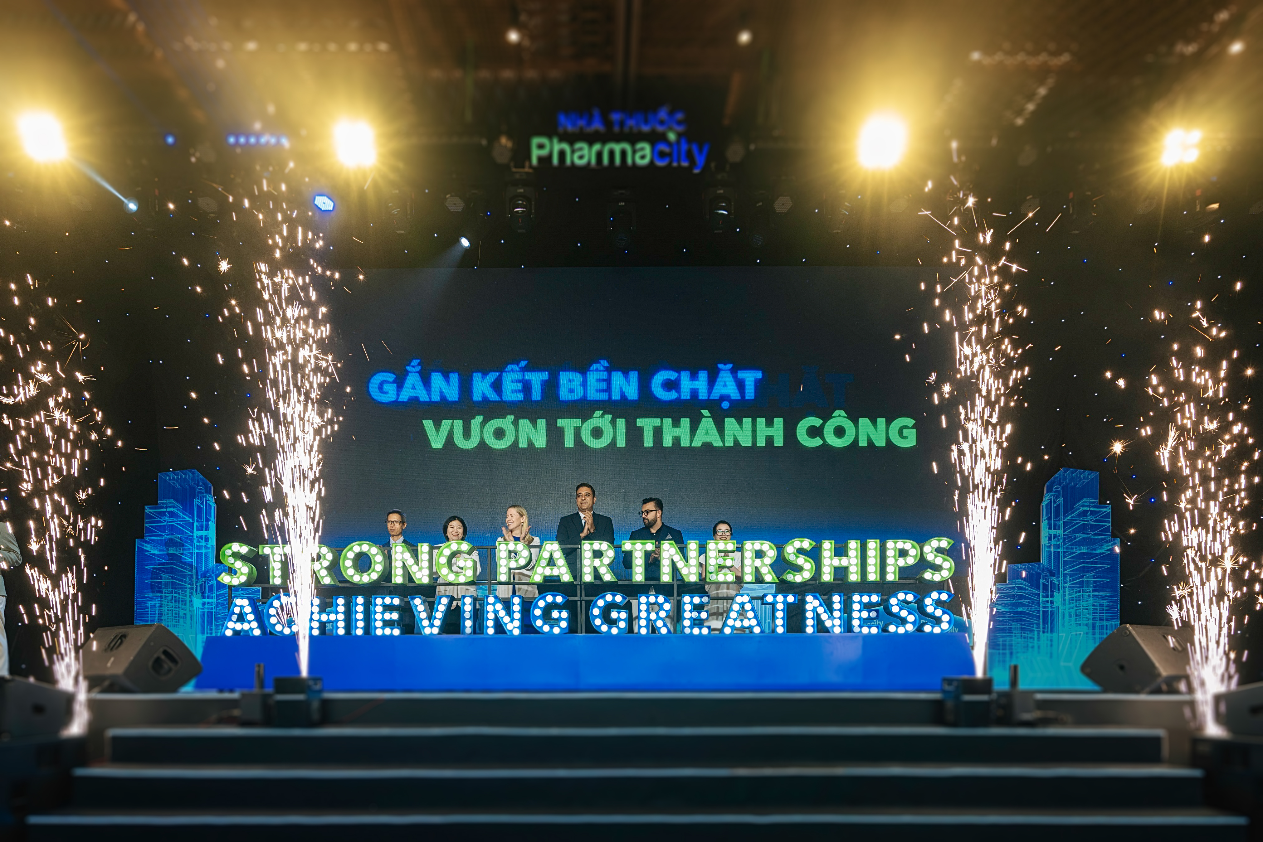 Pharmacity hội ngộ đối tác, ra mắt Chiến dịch Hơn cả sẻ chia