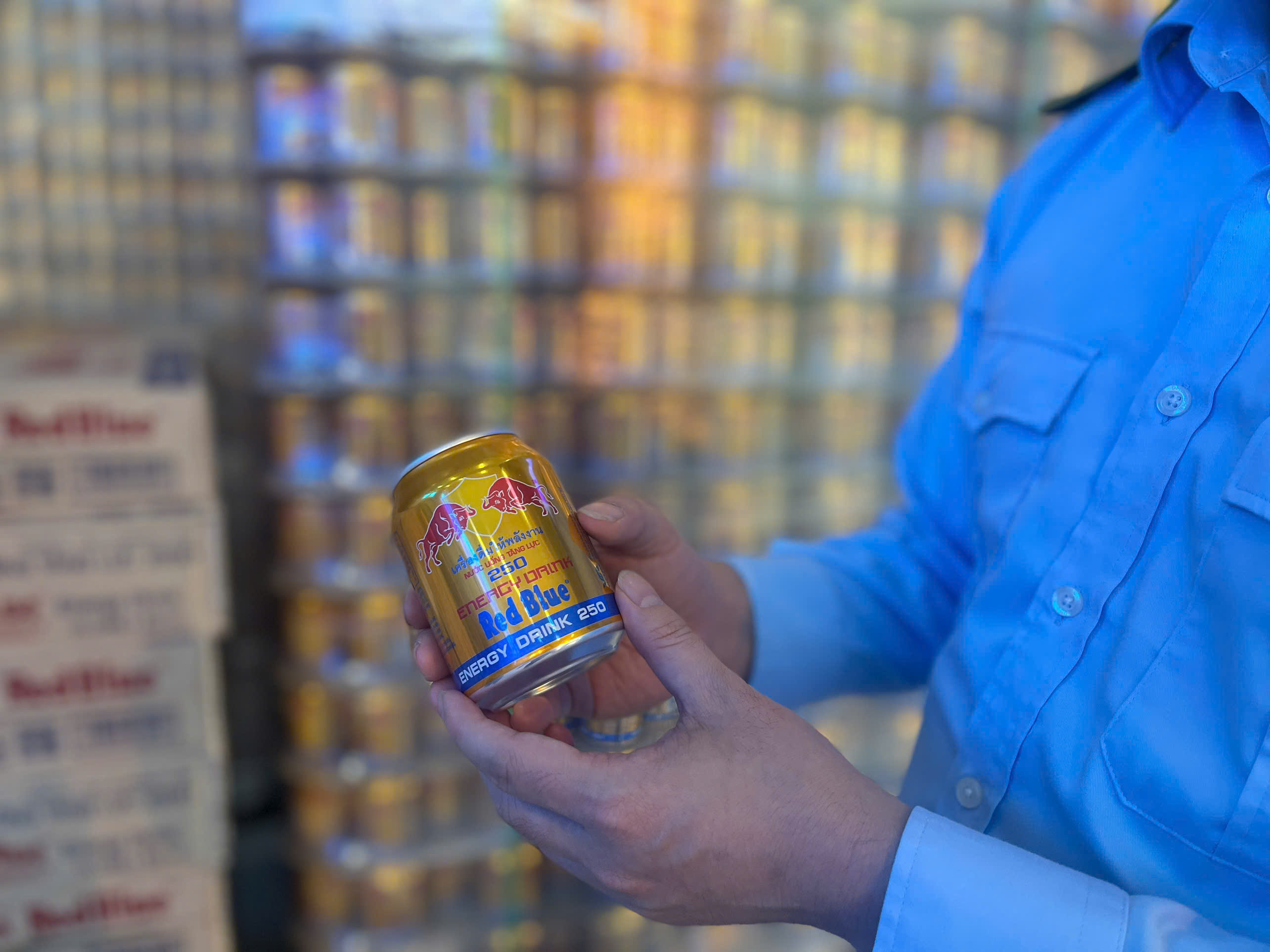 Thu giữ hơn 200.000 lon Red bull có dấu hiệu làm giả tại Bắc Ninh