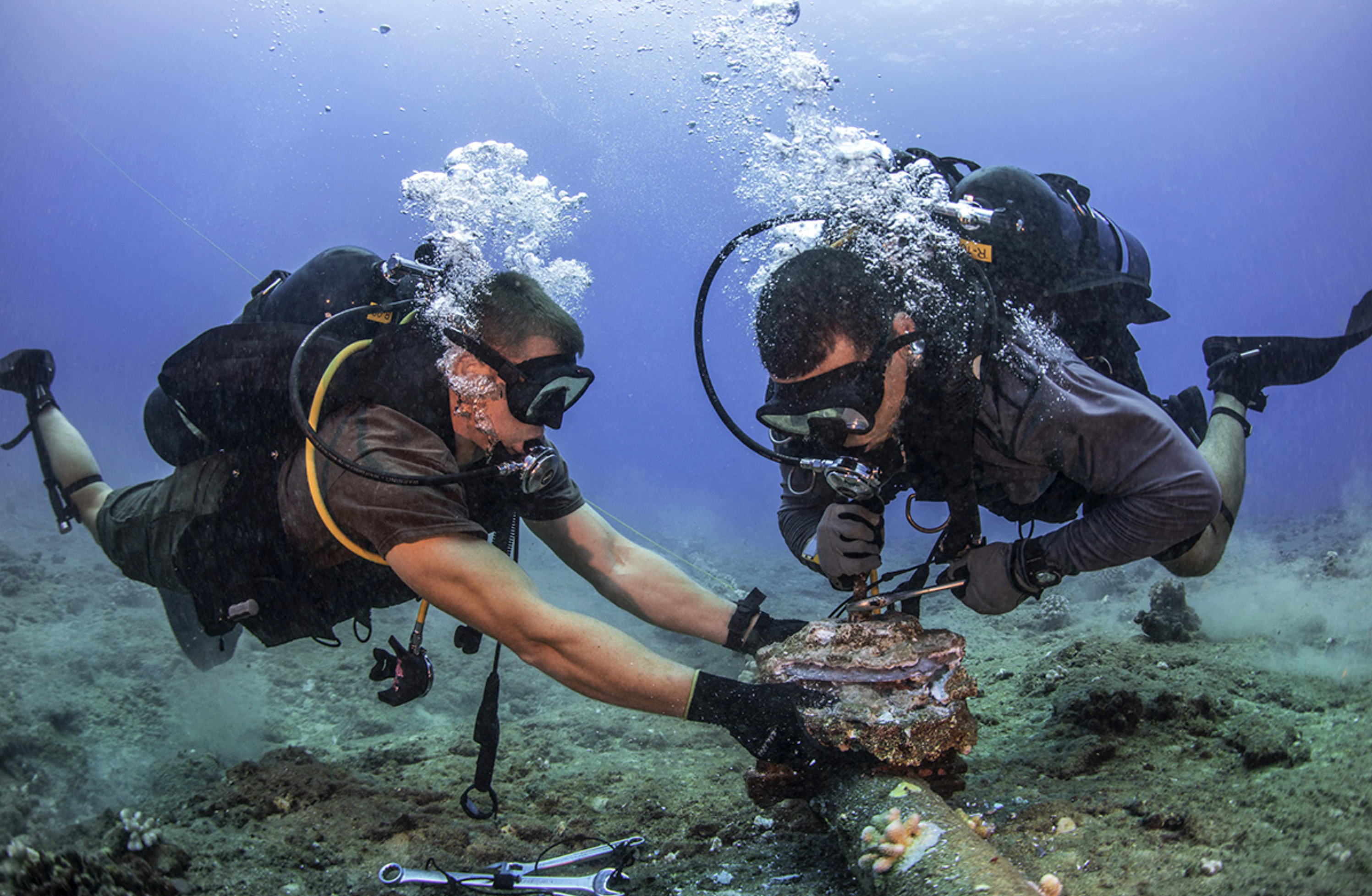 Hai tuyến cáp quang biển quốc tế AAE-1, APG cùng gặp sự cố