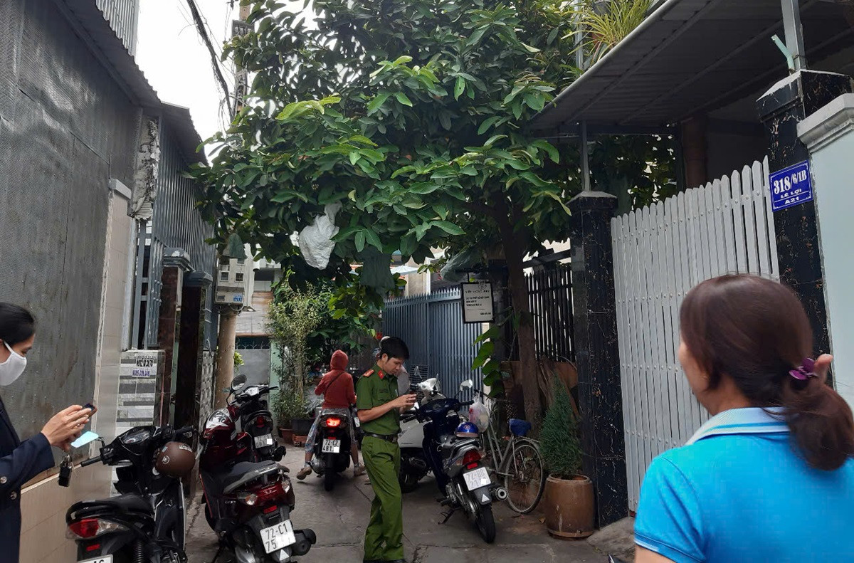 Bắt giam người phụ nữ bóp mũi, giật tóc, dùng muỗng inox đánh trẻ ở Vũng Tàu