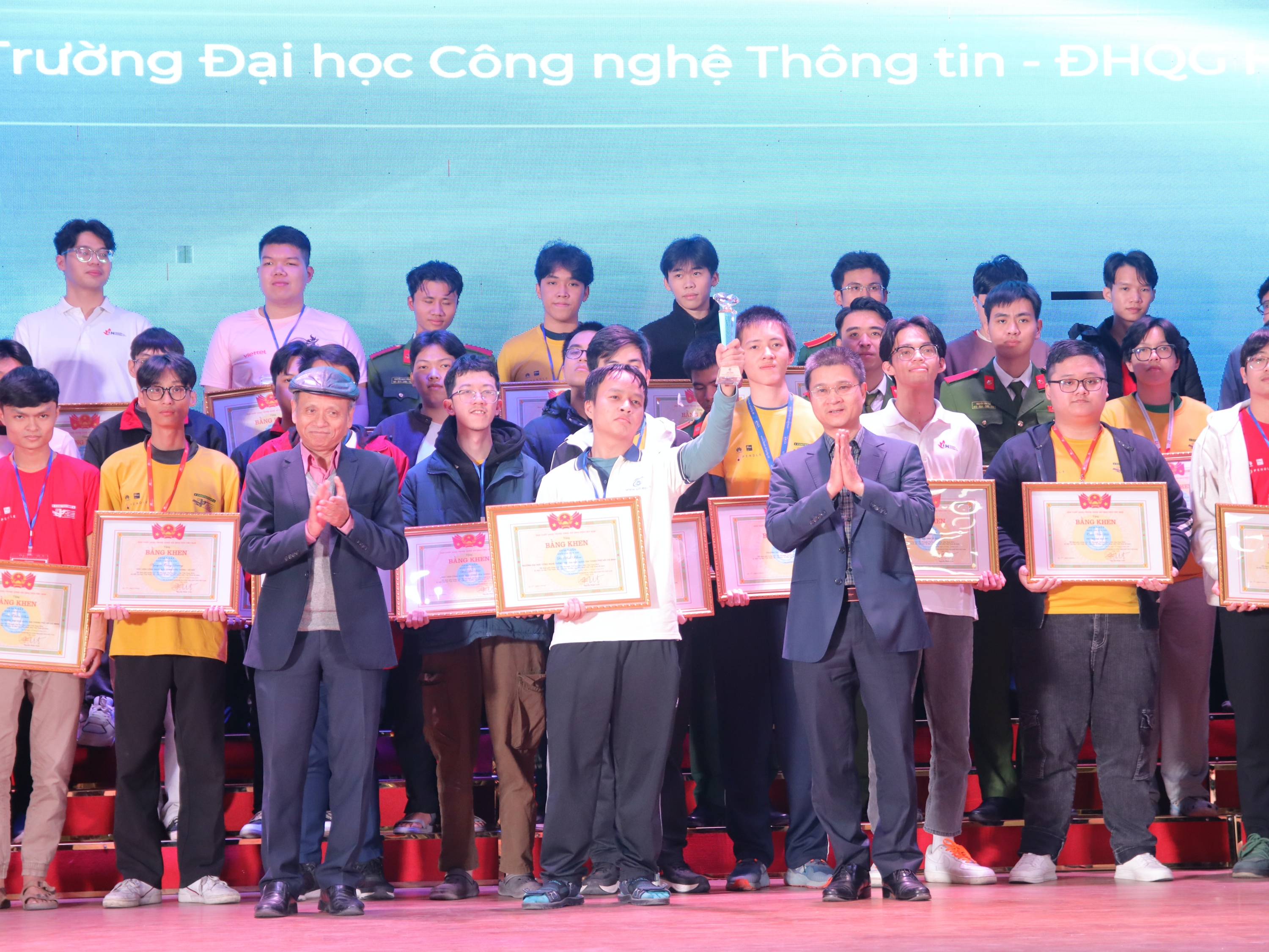 Việt Nam giành 2 Huy chương Vàng tại ICPC Asia Hanoi 2024