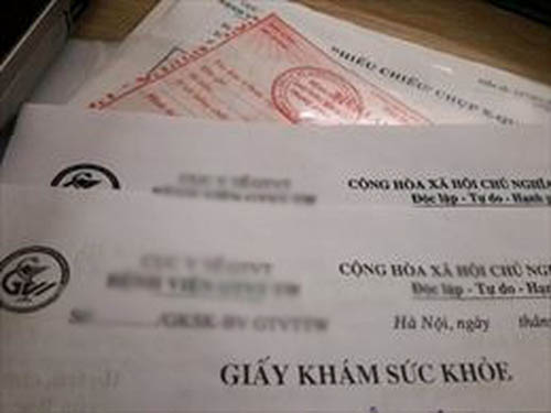Triệt phá đường dây làm giả giấy khám sức khoẻ của nhiều bệnh viện lớn ở Hà Nội