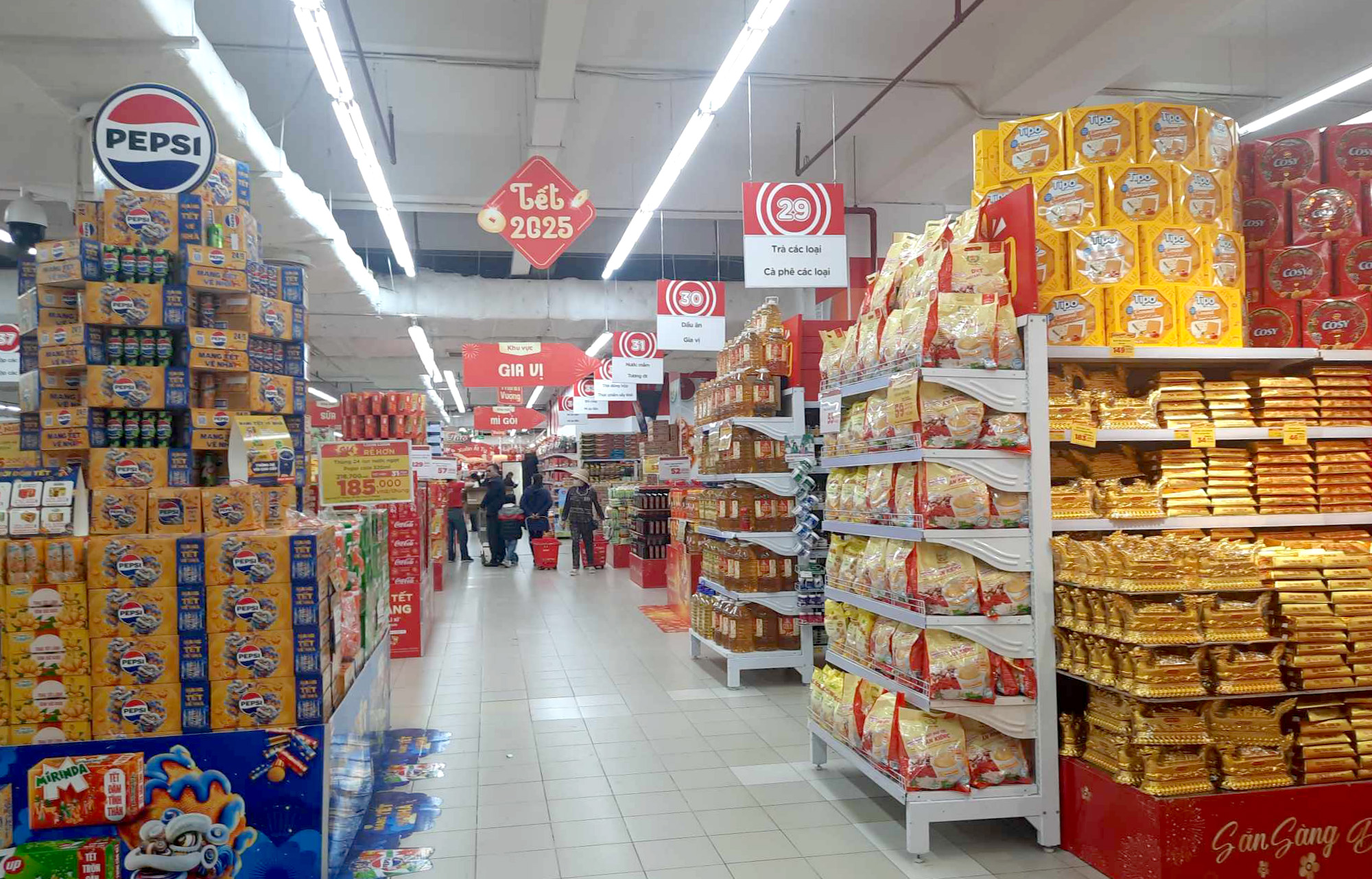 Sức mua rục rịch tăng tại các cơ sở bán lẻ