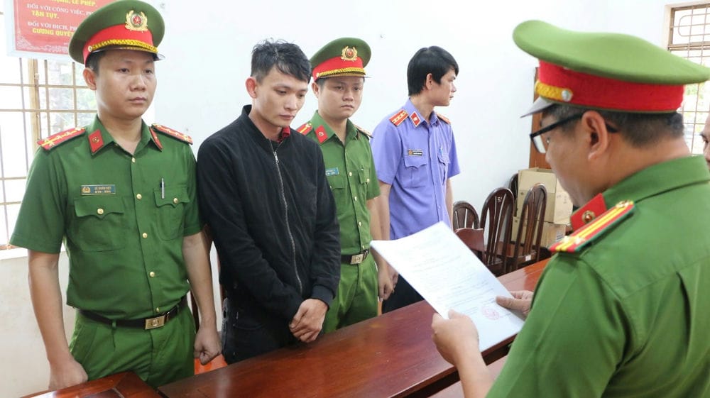 Lừa đảo chiếm đoạt tài sản, giám đốc công ty địa ốc An Phát bị bắt tạm giam