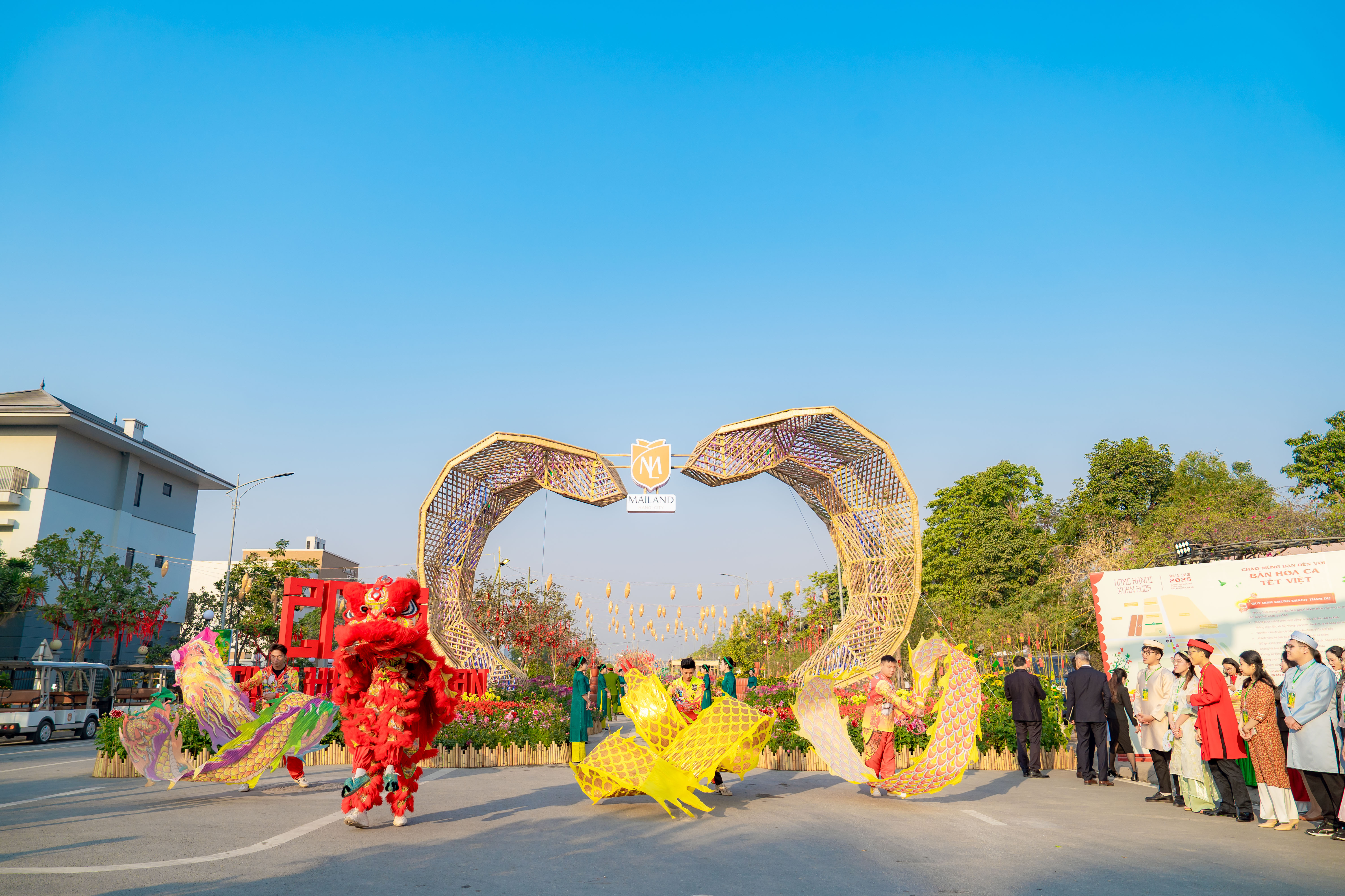 Khai hội Home Hanoi Xuan 2025 Tôn vinh âm nhạc và văn hóa truyền thống Việt