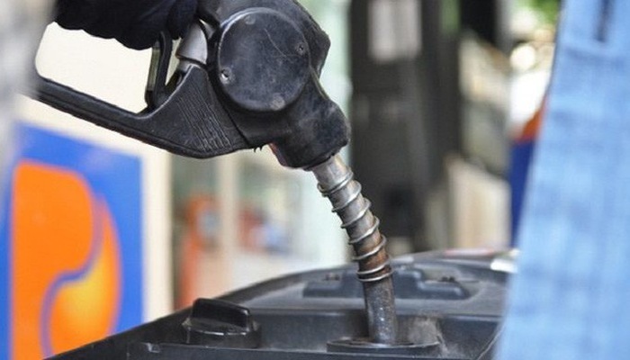 Giá xăng dầu hôm nay 241 Giá dầu liên tục giảm 