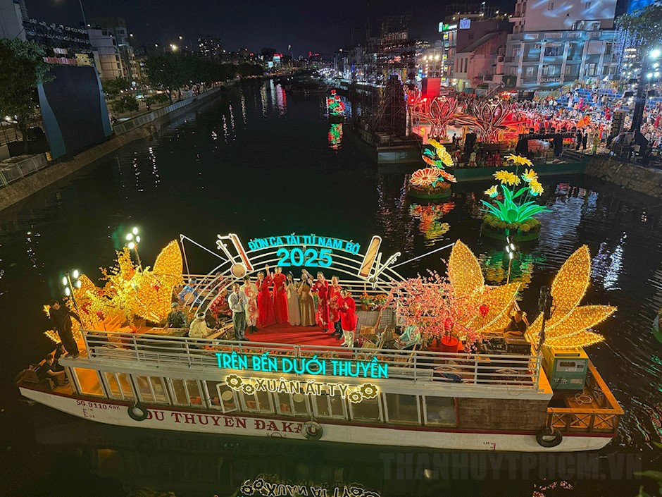 TPHCM khai mạc Chợ Hoa Xuân “Trên bến dưới thuyền” Tết Ất Tỵ năm 2025