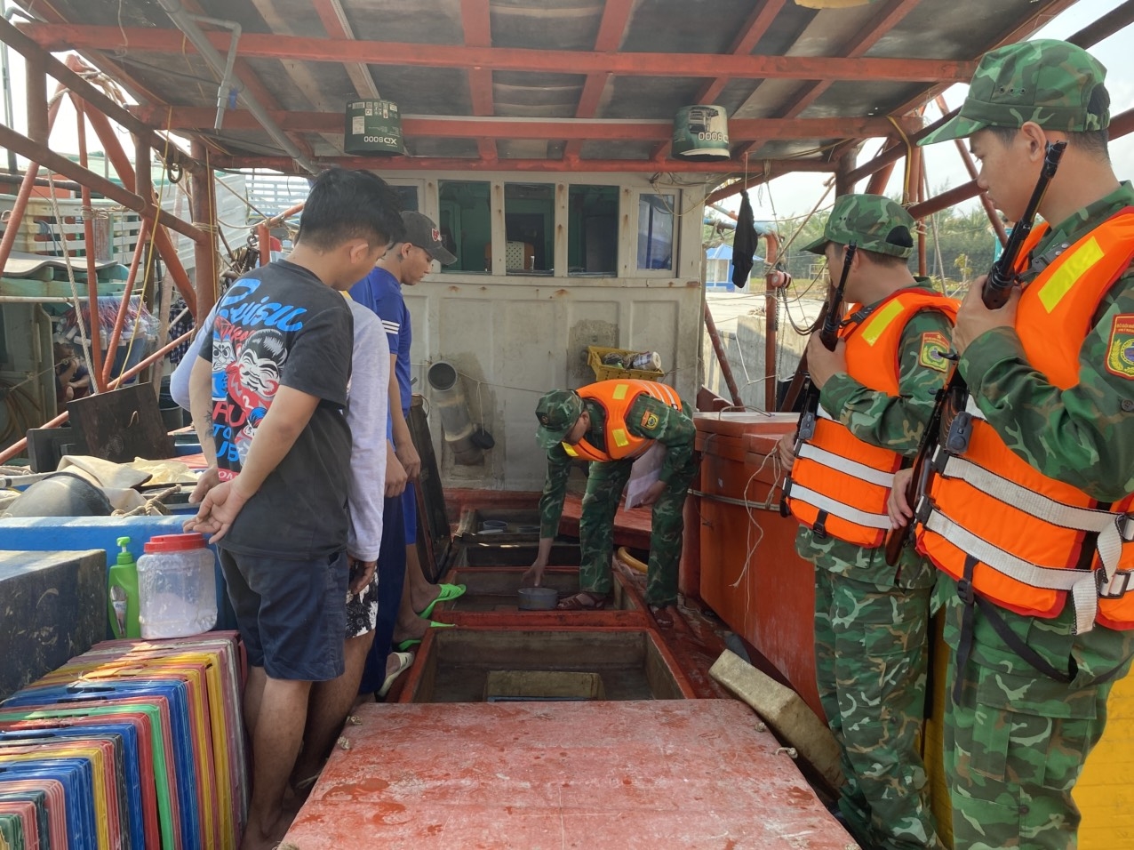 Kiên Giang phát hiện hơn 40.000 lít dầu DO không rõ nguồn gốc xuất xứ