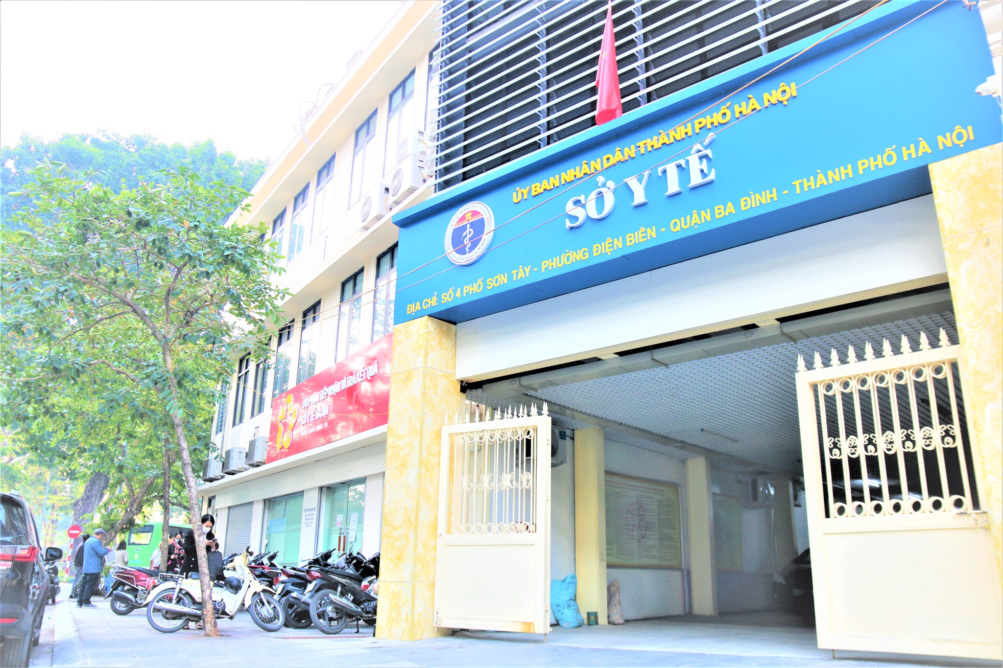 Khởi tố, bắt tạm giam loạt cán bộ của Sở Y tế Hà Nội tội nhận hối lộ