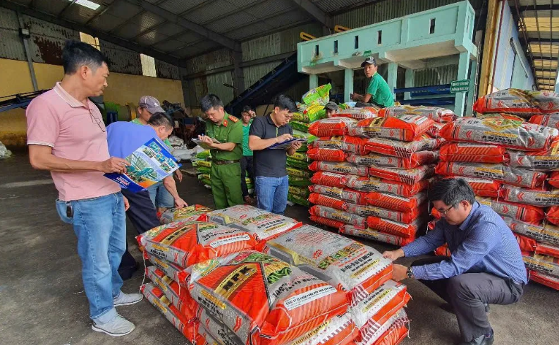 Hồi chuông cảnh báo về vấn nạn phân bón giả, kém chất lượng tại Việt Nam