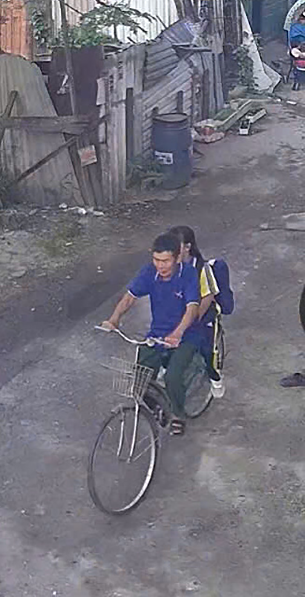 Tìm ông cụ mất tích khi vừa từ quê vào TPHCM đưa cháu nội đi học