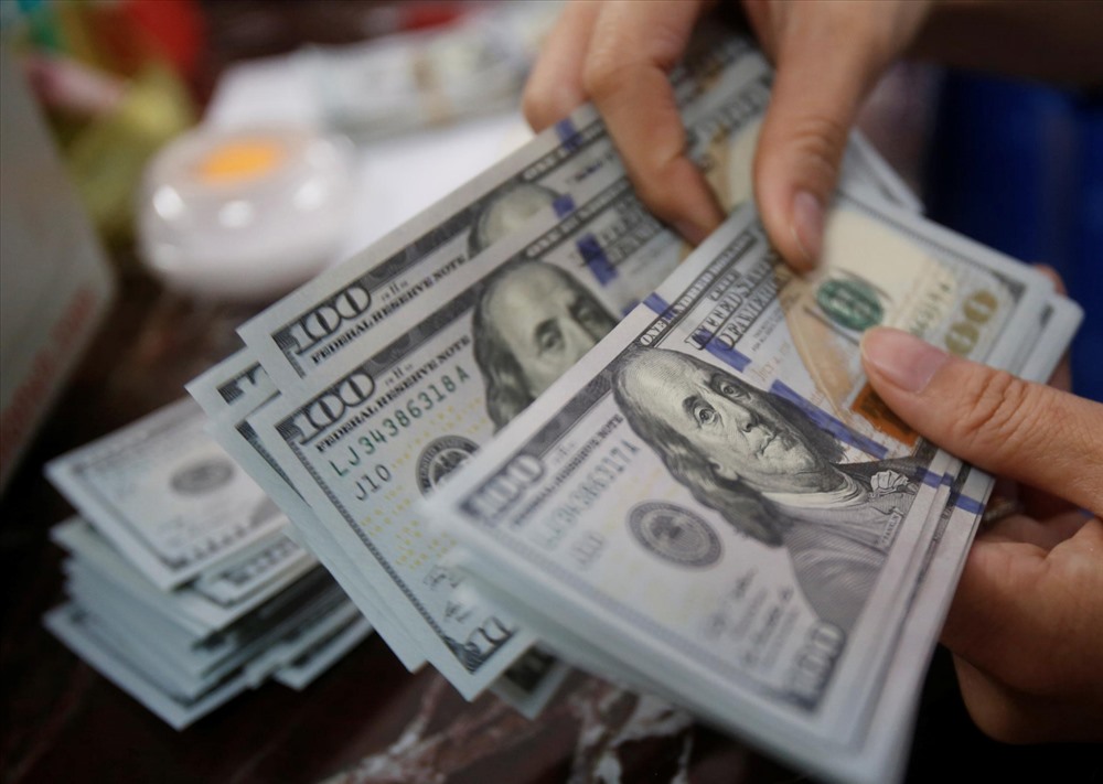 Tỷ giá USD hôm nay 142