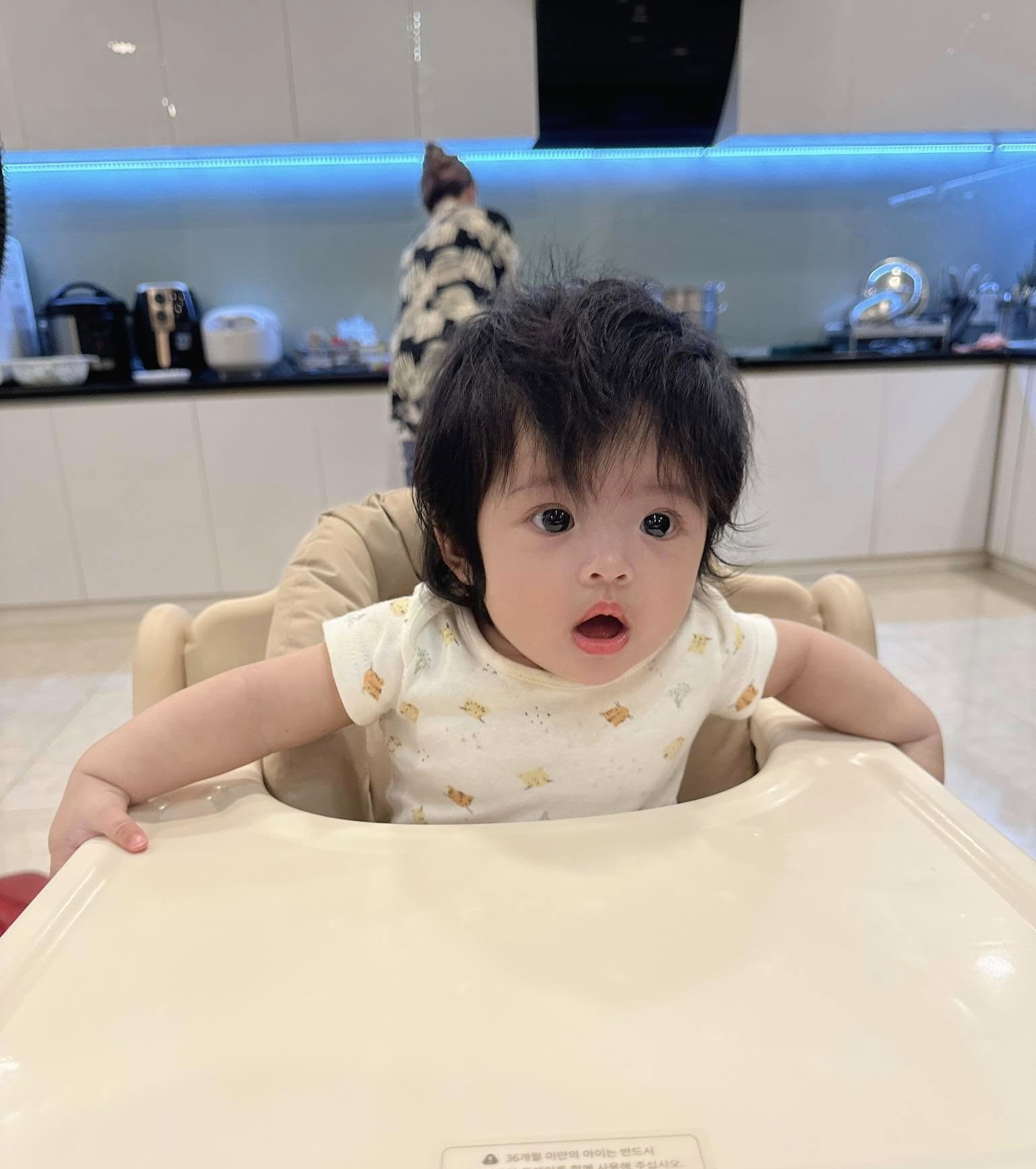 Ái nữ nhà Đông Nhi như xé truyện bước ra, sở hữu 1 điểm vạn người mơ