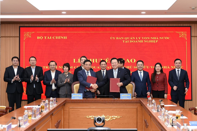 Chuyển giao quyền đại diện sở hữu vốn nhà nước tại 18 tập đoàn, tổng công ty về Bộ Tài chính