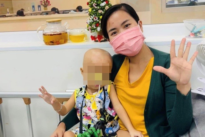 Giật mình tổng số tiền ủng hộ bé Bắp thông qua tài khoản bác ruột, cậu ruột