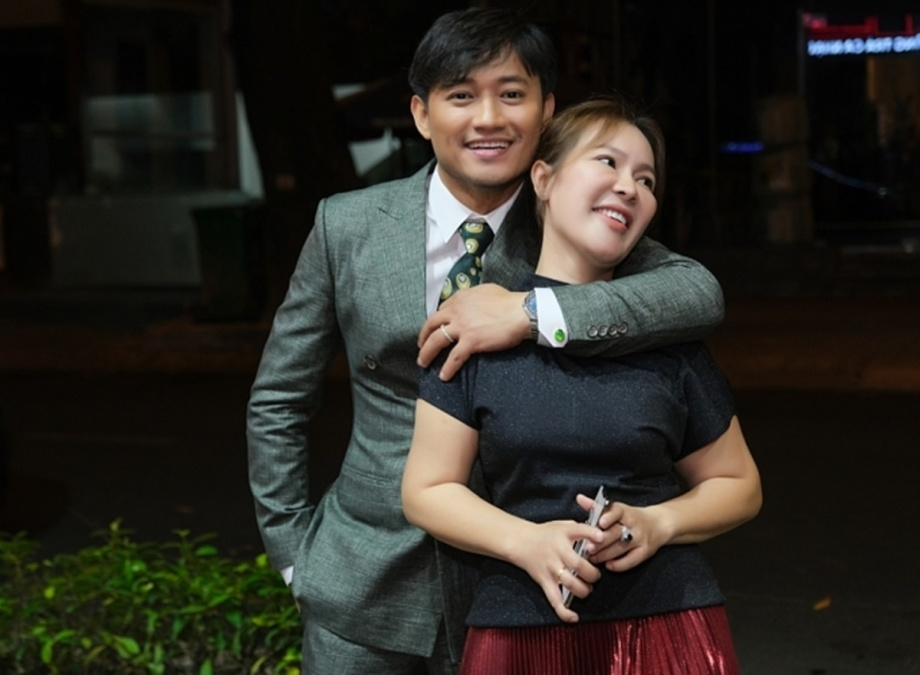 Vợ Quý Bình liên tục đăng status khó hiểu nghi hôn nhân rạn nứt trước khi nam diễn viên qua đời