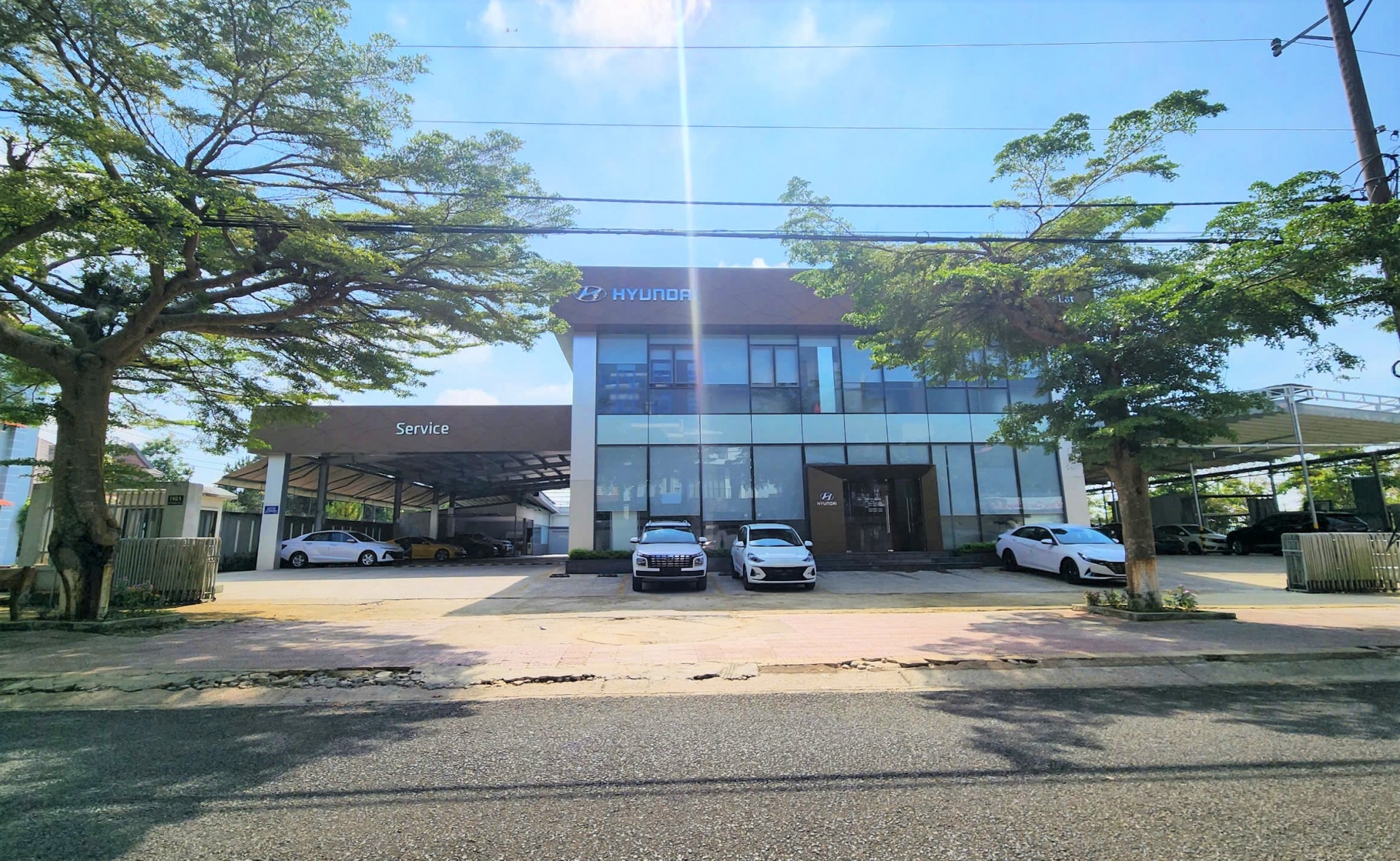 Lâm Đồng Công ty TNHH Vạn Thịnh Khang bị xử phạt vì xây dựng công trình bãi đậu xe không phép