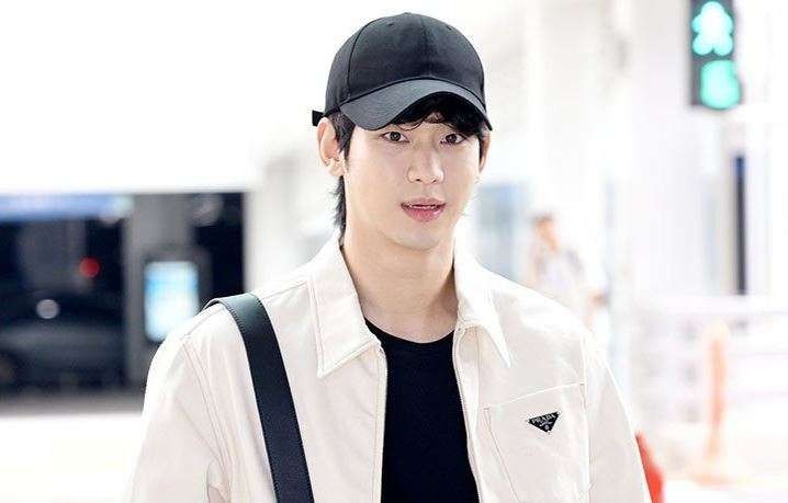 Kim Soo Hyun xuất hiện trước công chúng