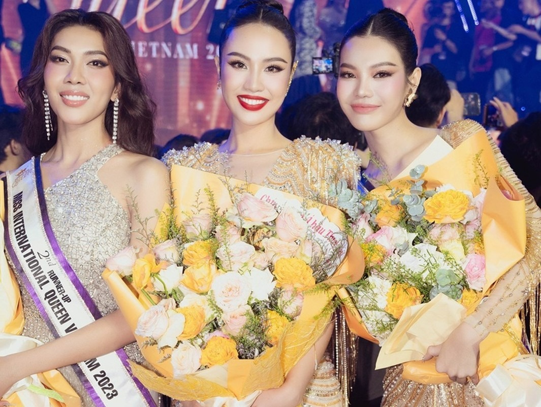 Mối quan hệ giữa 2 nàng hậu Vbiz trước khi rạn nứt tình thầy trò