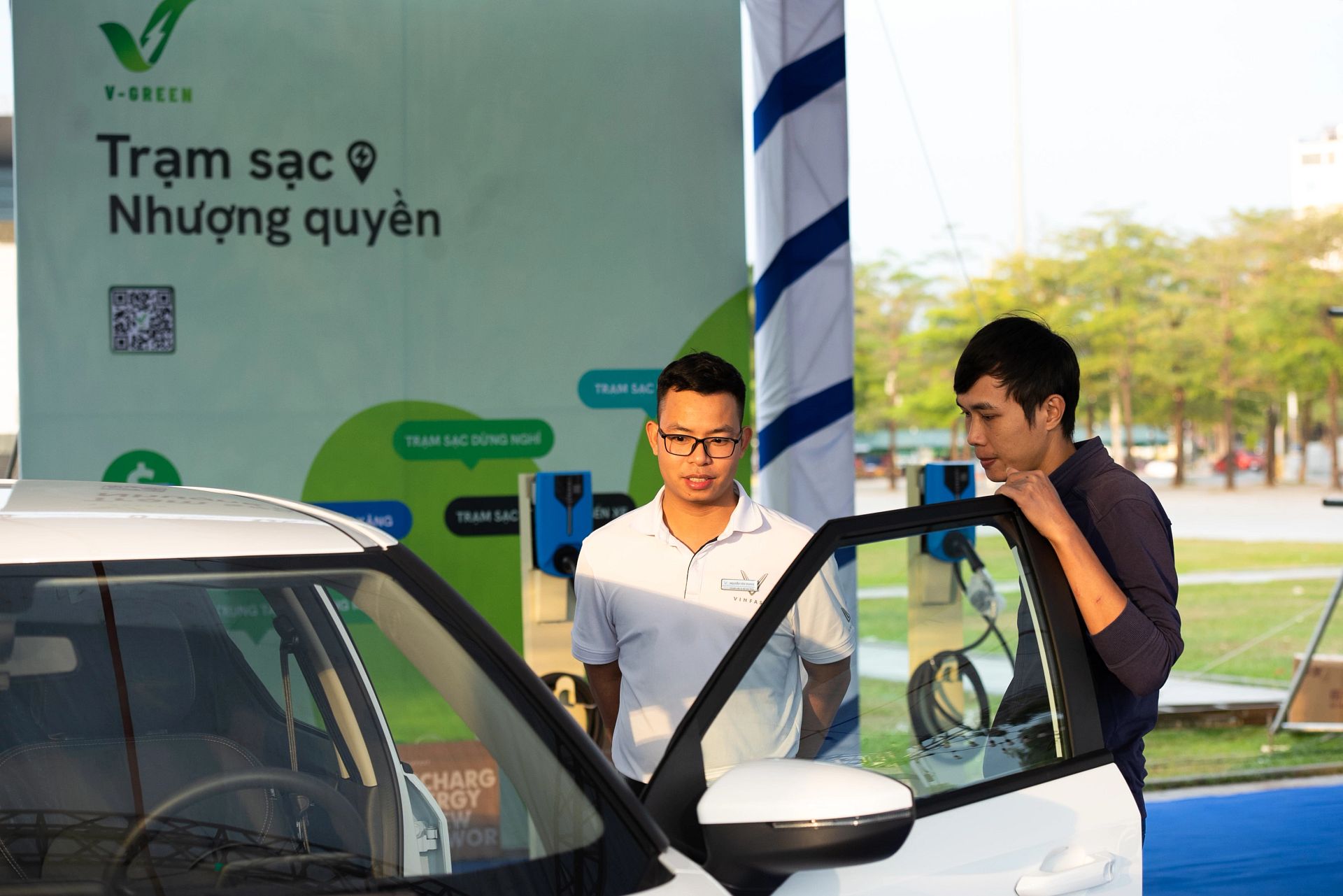 Xe điện ngày càng dễ tiếp cận, người dùng Việt dần quay lưng với xe xăng