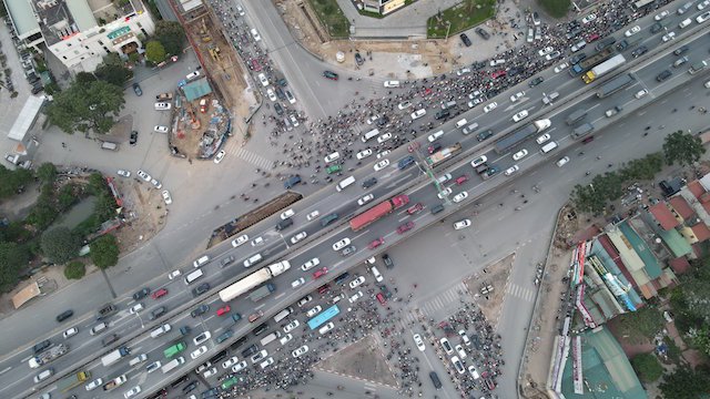 Hà Nội thí điểm điều chỉnh tổ chức giao thông nút giao Lê Văn Lương-Khuất Duy Tiến