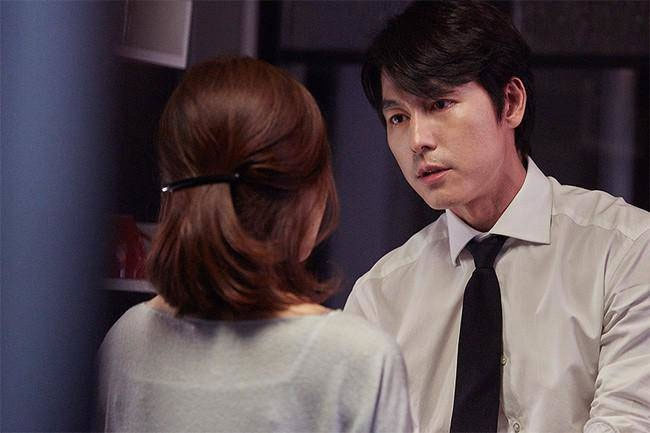 Lái xe đến biệt thự sang trọng nhà sếp, nghe những lời của cô ấy nói tôi nhanh chân ra về 