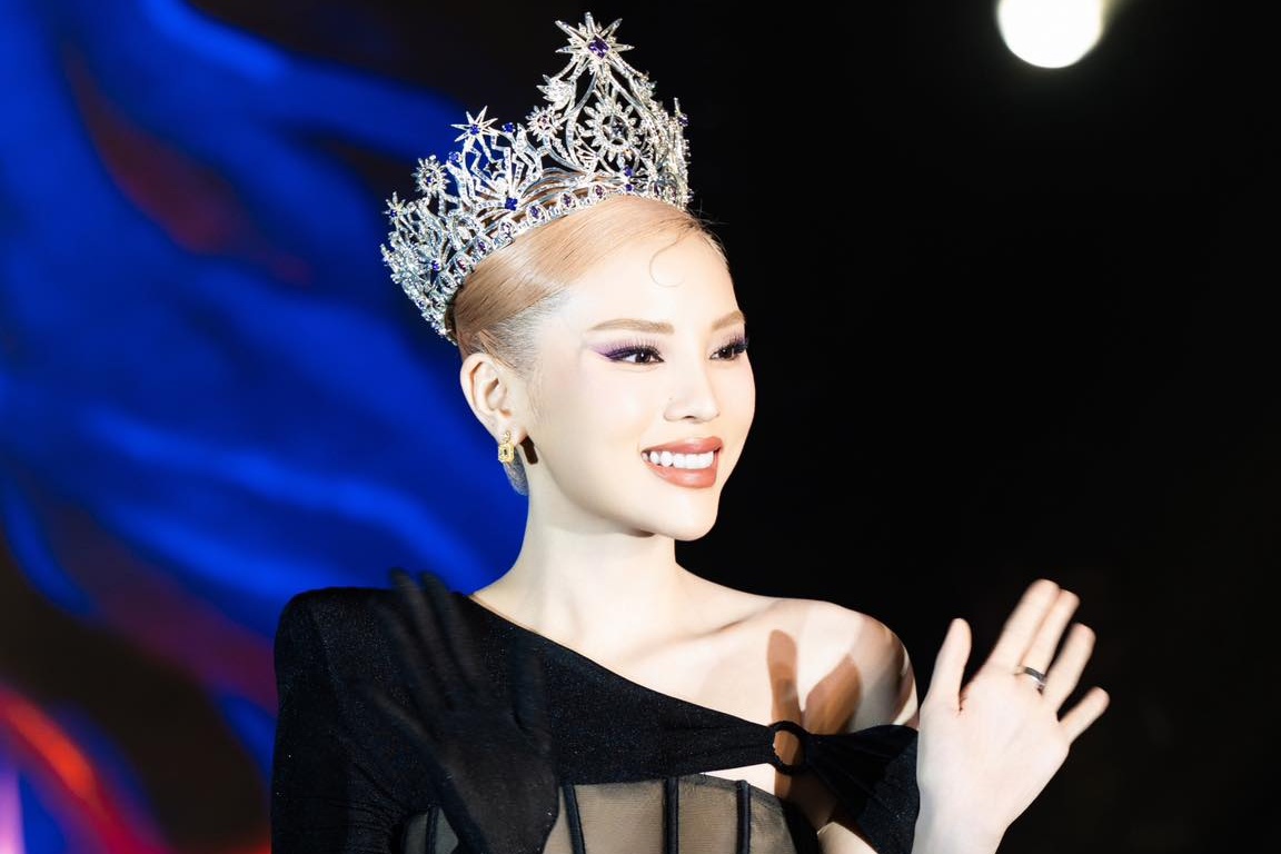 Hoa hậu Kỳ Duyên gây shock với kiểu tóc như trọc đầu