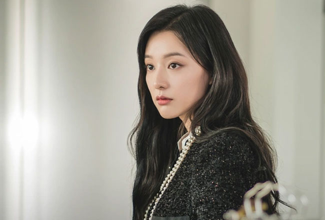 Tức điên vì chồng ngoại tình nhưng khi nhìn bức ảnh của tiểu tam, tôi buông tay