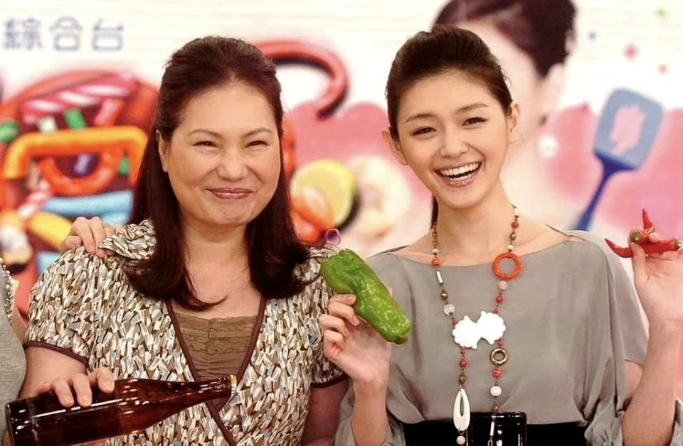 Mẹ Từ Hy Viên tìm đến một người đặc biệt sau khi mất con gái