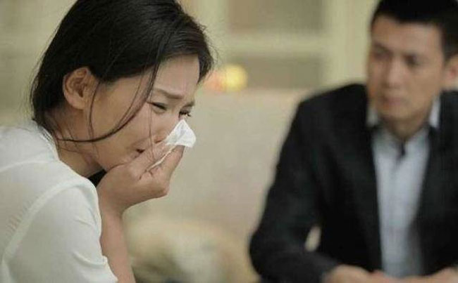 Ly hôn 1 năm, một ngày chồng cũ bỗng đến nhà xin tái hôn khiến tôi khó xử