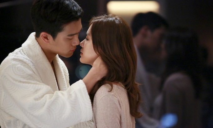 Tôi đã từng gọi cô ấy là bạn thân, cho đến khi phát hiện cô ta và chồng tôi làm điều xấu hổ ngay trong nhà mình