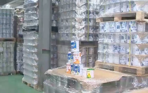 Đề nghị thu hồi 12 sản phẩm sữa bột là hàng giả