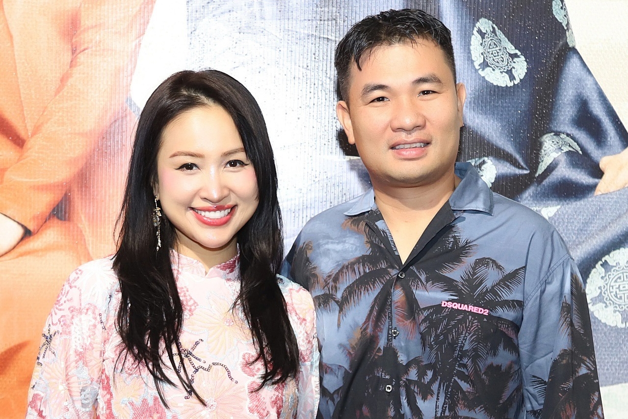 Vân Hugo xuất hiện cùng ông xã sau lùm xùm quảng cáo sai sự thật