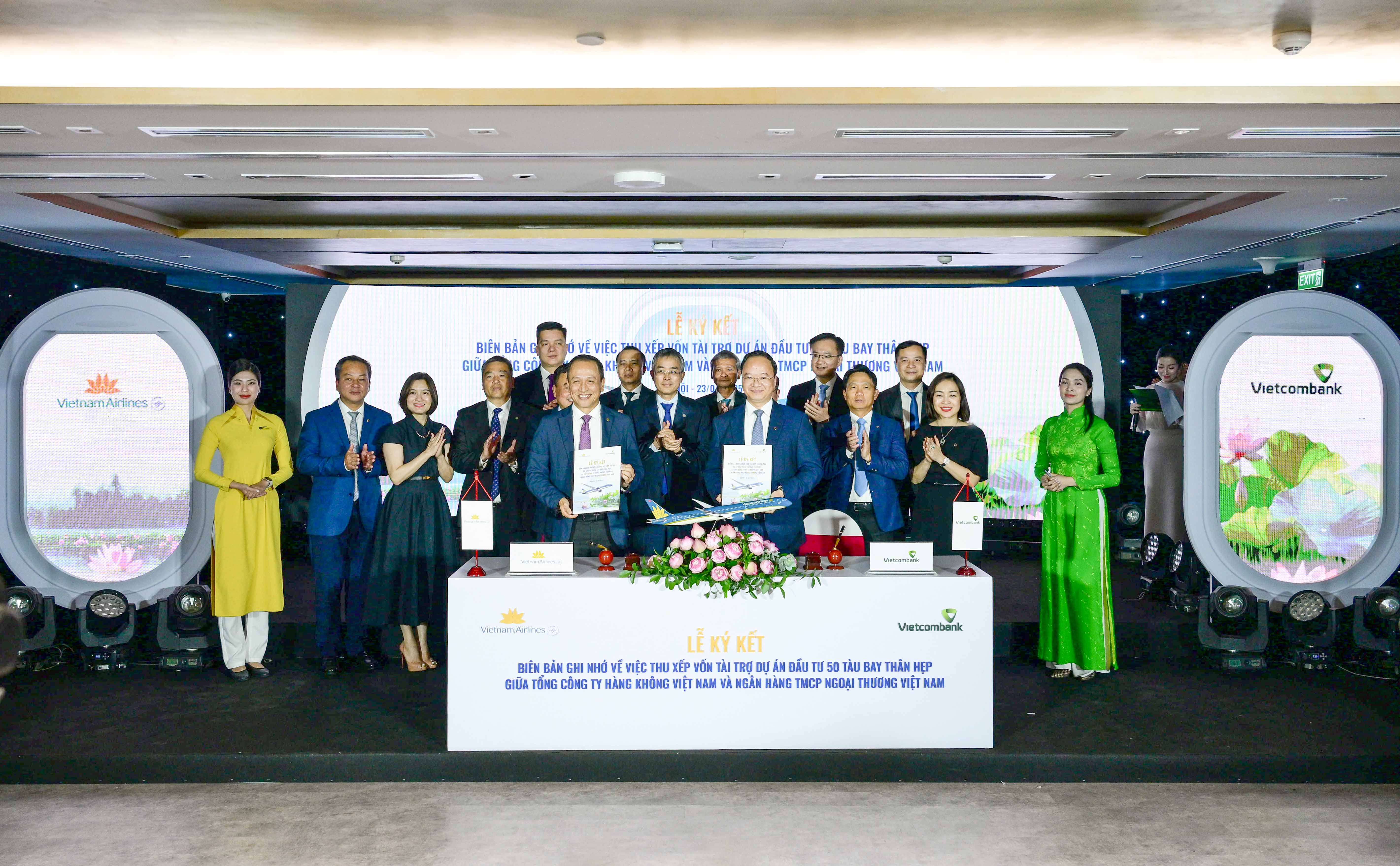 Vietnam Airlines “bắt tay” Vietcombank triển khai dự án chiến lược ngành hàng không