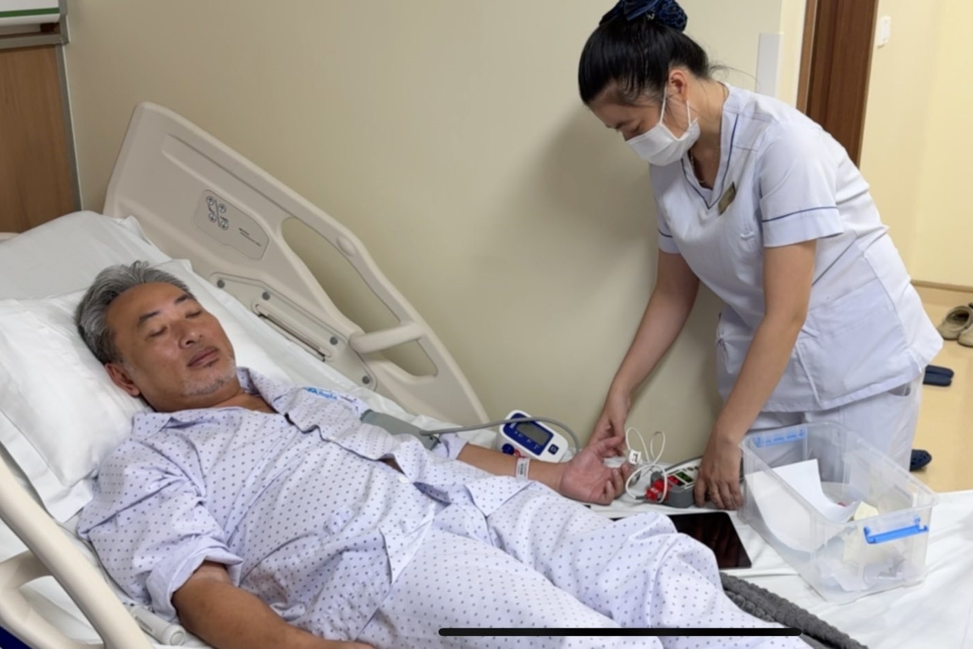 Tình trạng sức khỏe đạo diễn Quang Dũng sau khi tắc mạch máu nguy kịch