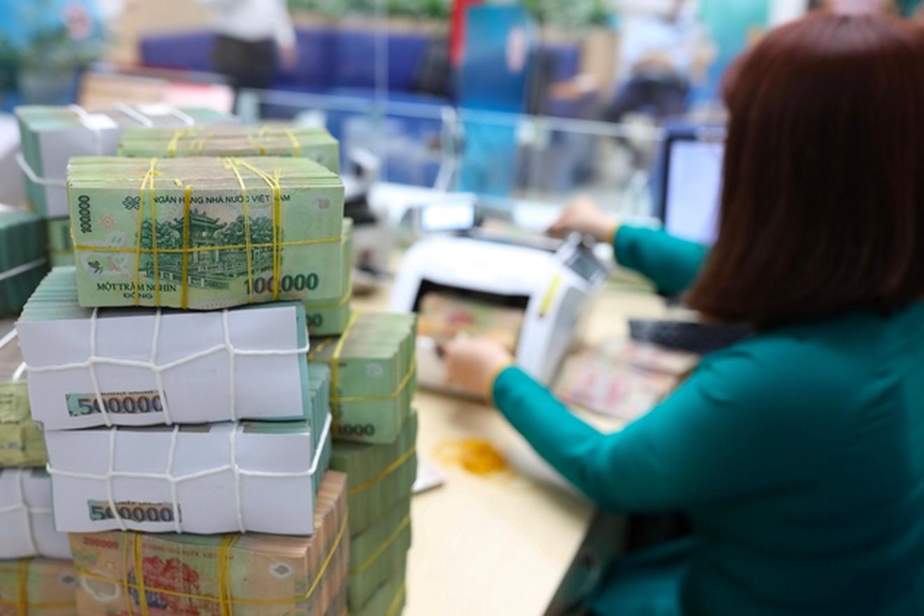 Nợ xấu leo thang, ngân hàng siết chặt kiểm soát dòng tín dụng