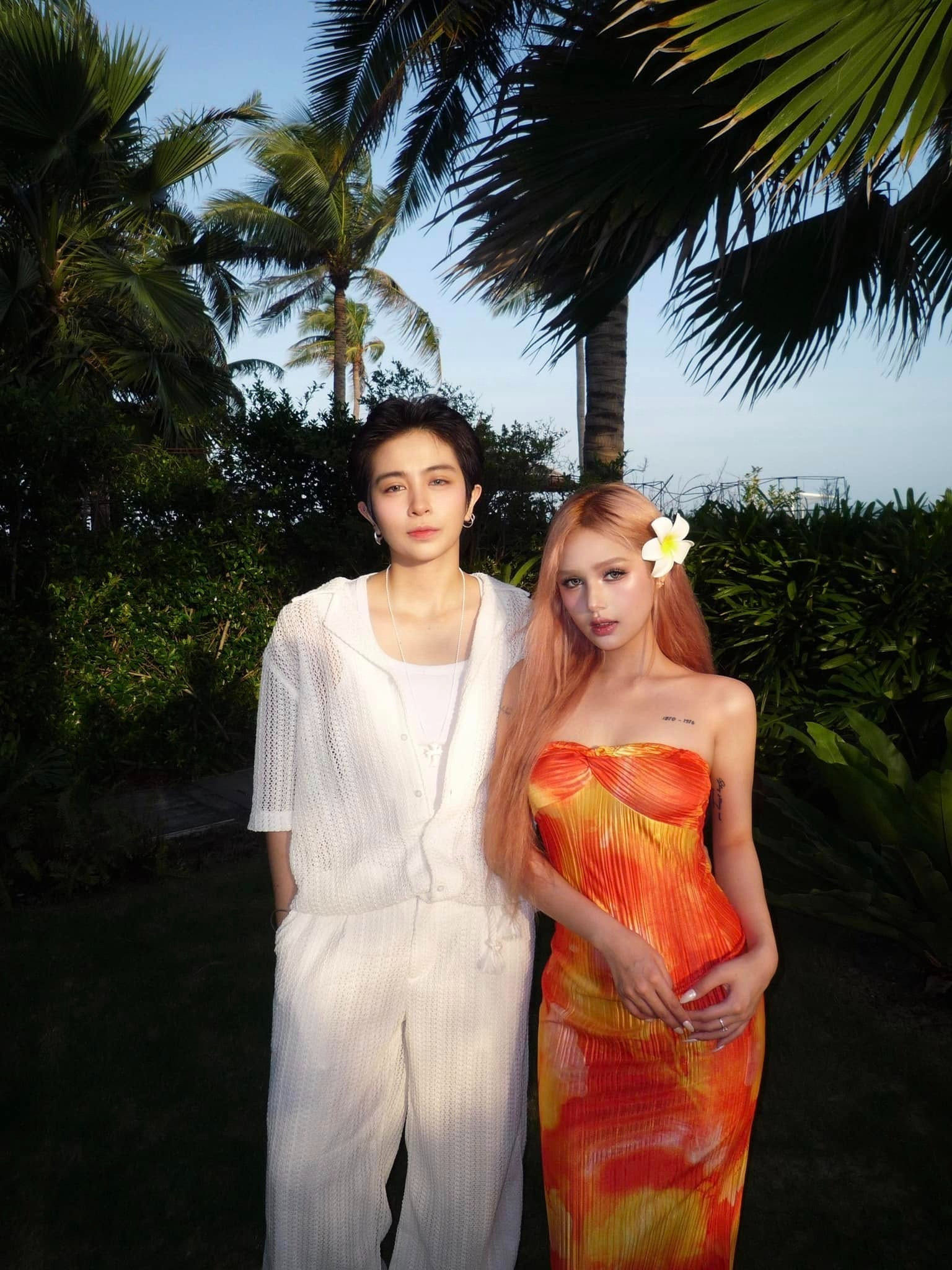 Gil Lê hành động lạ lùng với Xoài Non sau khi bị tóm tình tứ gái lạ ở quận 2