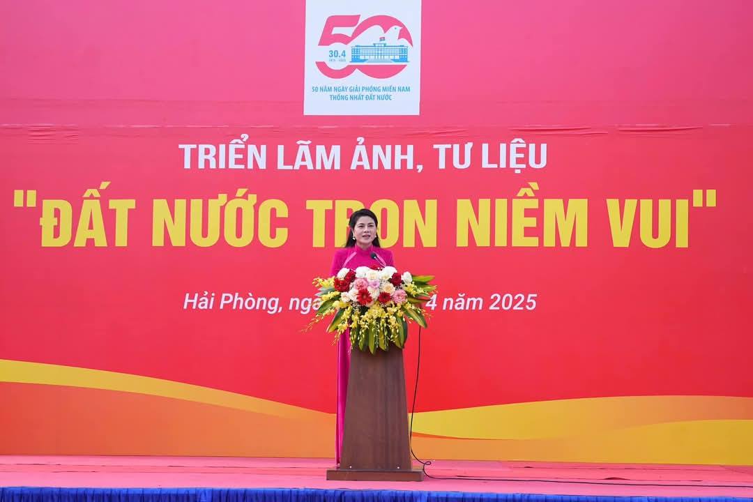 Hải Phòng Khai mạc triển lãm Đất nước trọn niềm vui