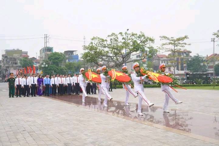 Hải Dương dâng hương tri ân các Anh hùng liệt sĩ nhân kỷ niệm 50 năm Ngày Giải phóng miền Nam, thống nhất đất nước