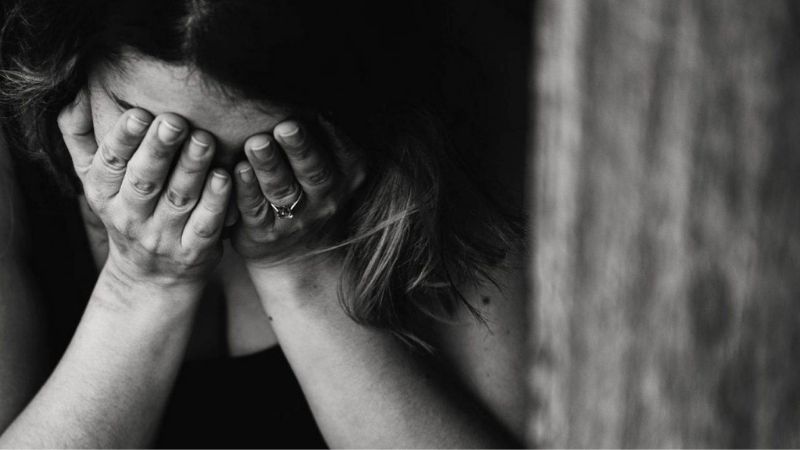 Nhẫn nhịn suốt 22 năm bên người chồng gia trưởng, tôi quyết ly hôn với hai bàn tay trắng khi nghe anh nói câu này