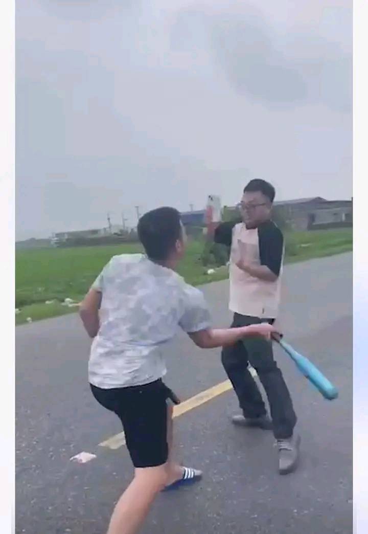 Cần nghiêm trị hành vi gây rối trật tự công cộng từ va chạm giao thông thông thường