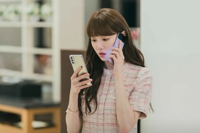 Con trai rất quấn bà nội, tôi gọi điện mời mẹ chồng lên thăm cháu ốm, bà hỏi một câu khiến tôi buồn cả buổi!