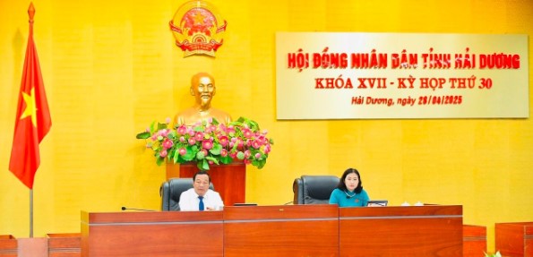 Hải Dương bãi bỏ nghị quyết hỗ trợ cán bộ nghỉ việc