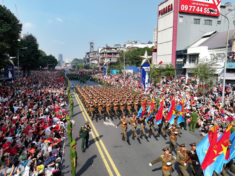 Du lịch thắng lớn dịp nghỉ lễ 304 - 15