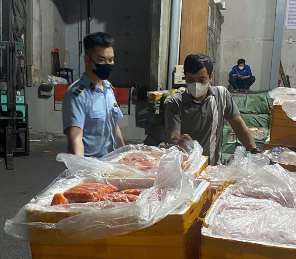 Hà Nội Thu giữ hơn 7 tấn trứng non, nầm heo không rõ nguồn gốc