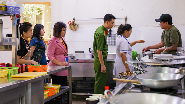 Hà Nội mở đợt cao điểm thanh tra an toàn thực phẩm