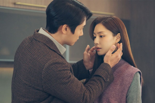 Đồng thuận ký vào đơn ly hôn, ngày đưa nhau ra tòa chồng “quay xe” xin quay lại