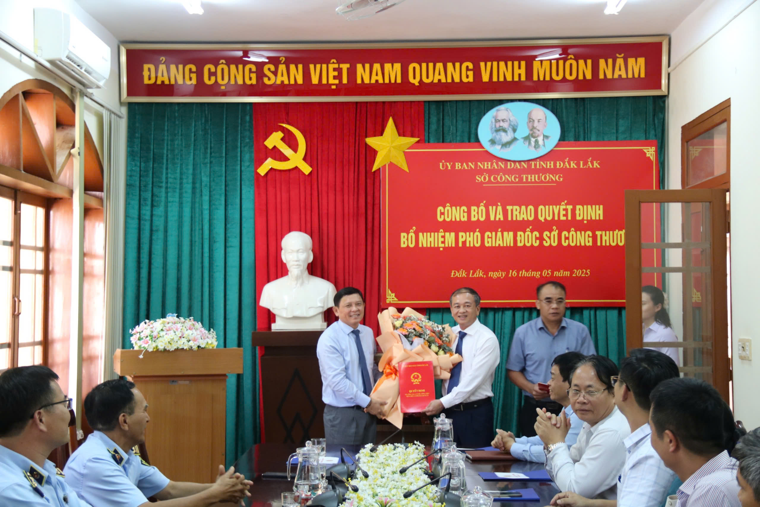 Ông Mai Mạnh Toàn nhận chức Phó Giám đốc Sở Công Thương tỉnh Đắk Lắk 