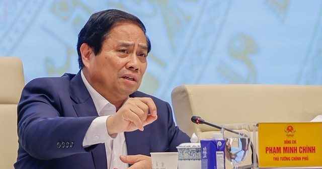 Thủ tướng yêu cầu tổng rà soát toàn diện tài khoản ngân hàng và thuê bao điện thoại di động